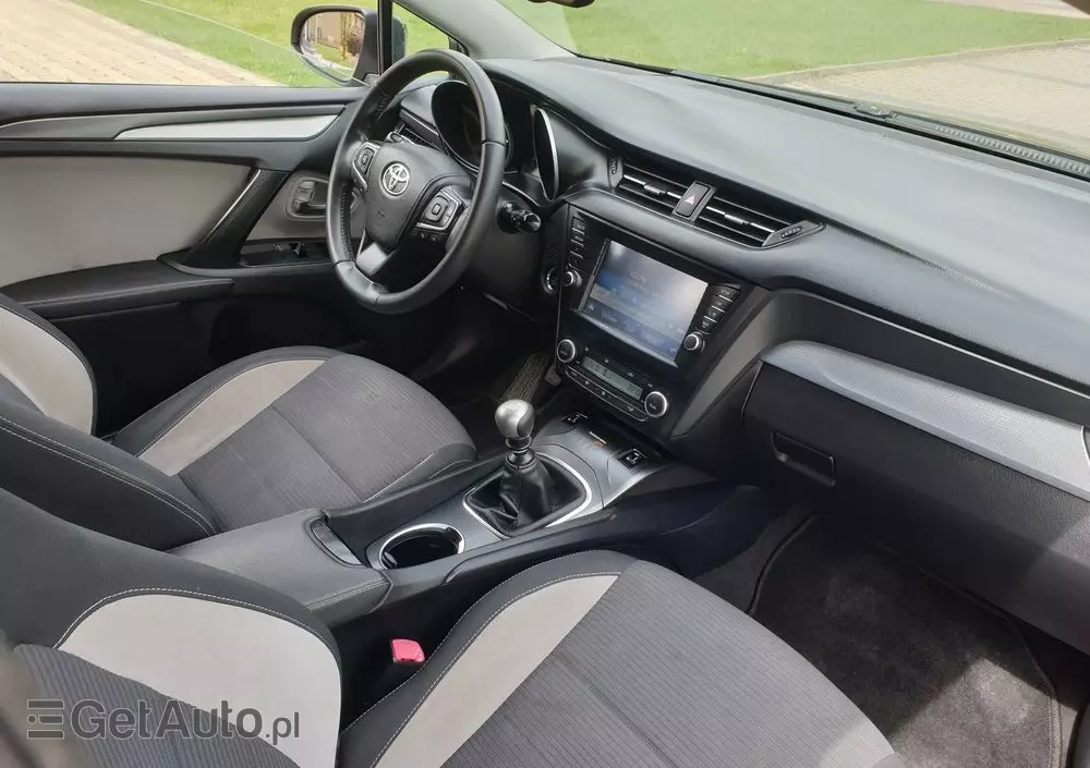 TOYOTA Avensis Touring Sports 2.0 D-4D Business Edition