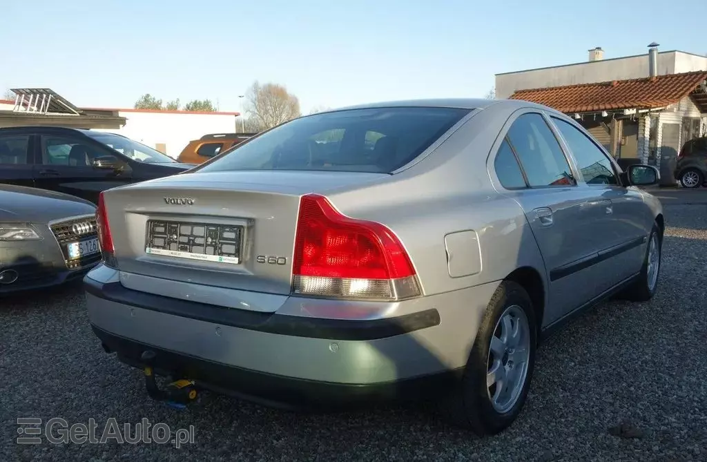 VOLVO S60 