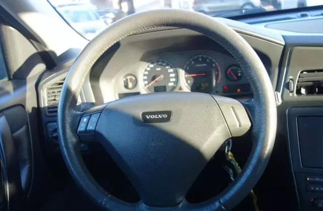 VOLVO S60 