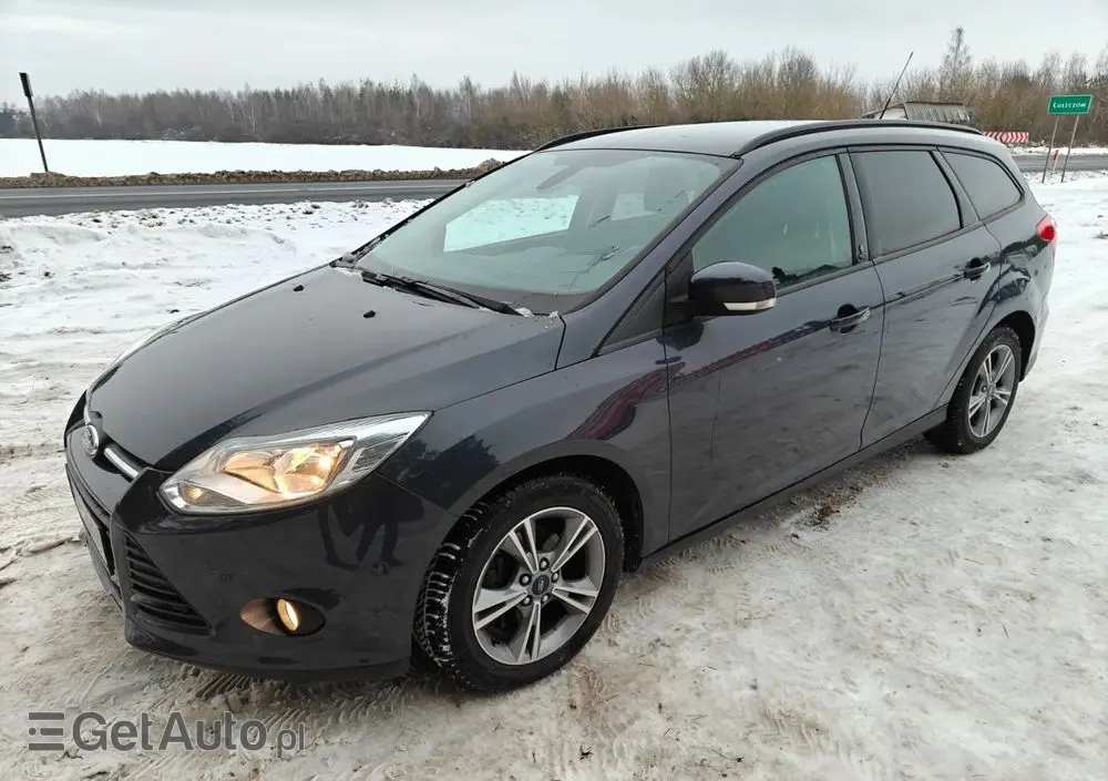 FORD Focus SW Ver-1-0-ecoboost-start--stopp--system-champions-edition
