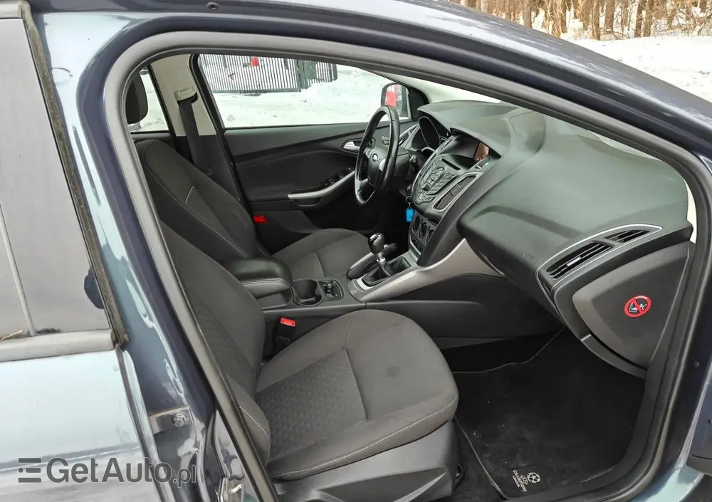 FORD Focus SW Ver-1-0-ecoboost-start--stopp--system-champions-edition