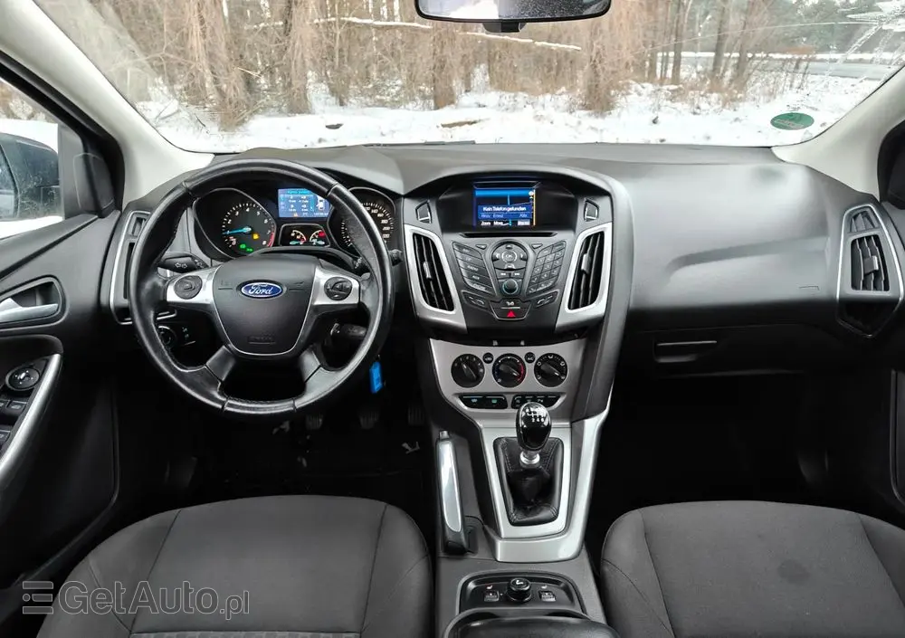 FORD Focus SW Ver-1-0-ecoboost-start--stopp--system-champions-edition