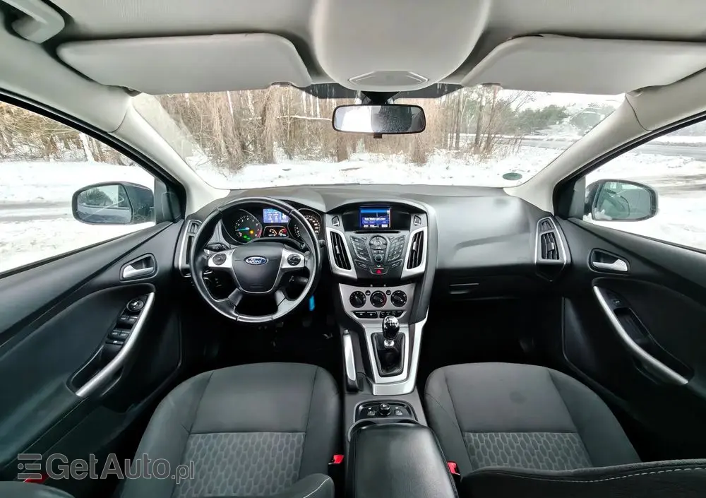 FORD Focus SW Ver-1-0-ecoboost-start--stopp--system-champions-edition