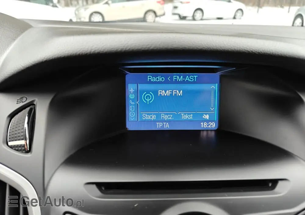 FORD Focus SW Ver-1-0-ecoboost-start--stopp--system-champions-edition