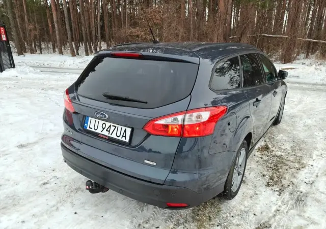 FORD Focus SW Ver-1-0-ecoboost-start--stopp--system-champions-edition