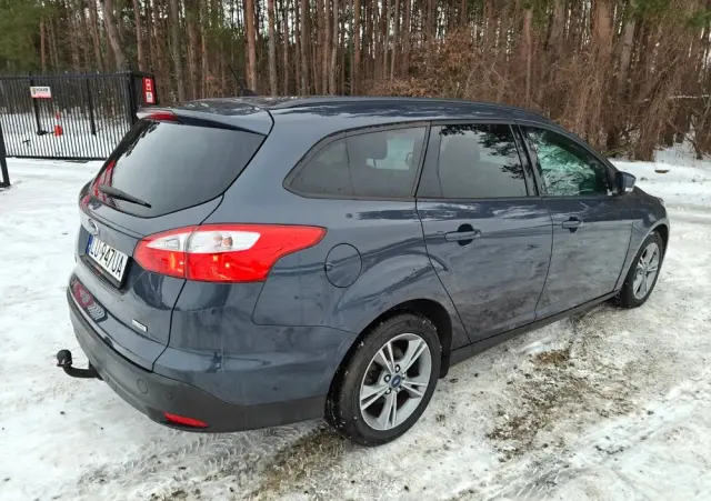 FORD Focus SW Ver-1-0-ecoboost-start--stopp--system-champions-edition