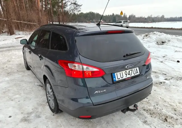 FORD Focus SW Ver-1-0-ecoboost-start--stopp--system-champions-edition