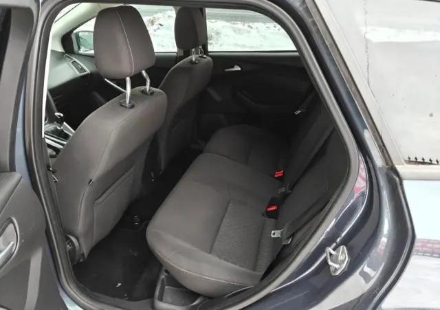 FORD Focus SW Ver-1-0-ecoboost-start--stopp--system-champions-edition