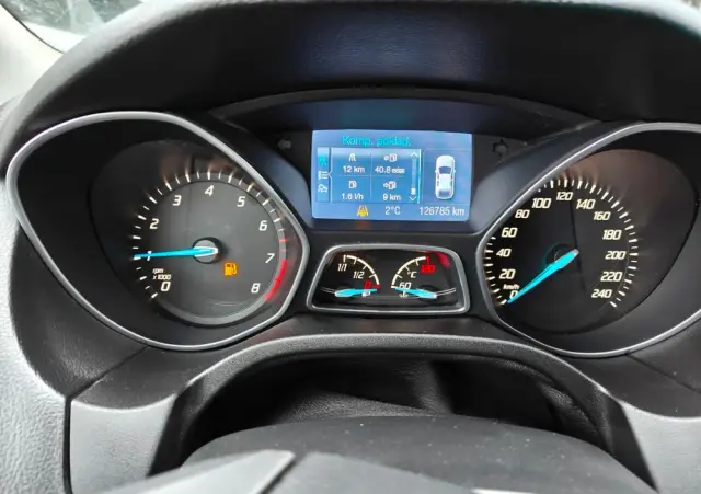 FORD Focus SW Ver-1-0-ecoboost-start--stopp--system-champions-edition