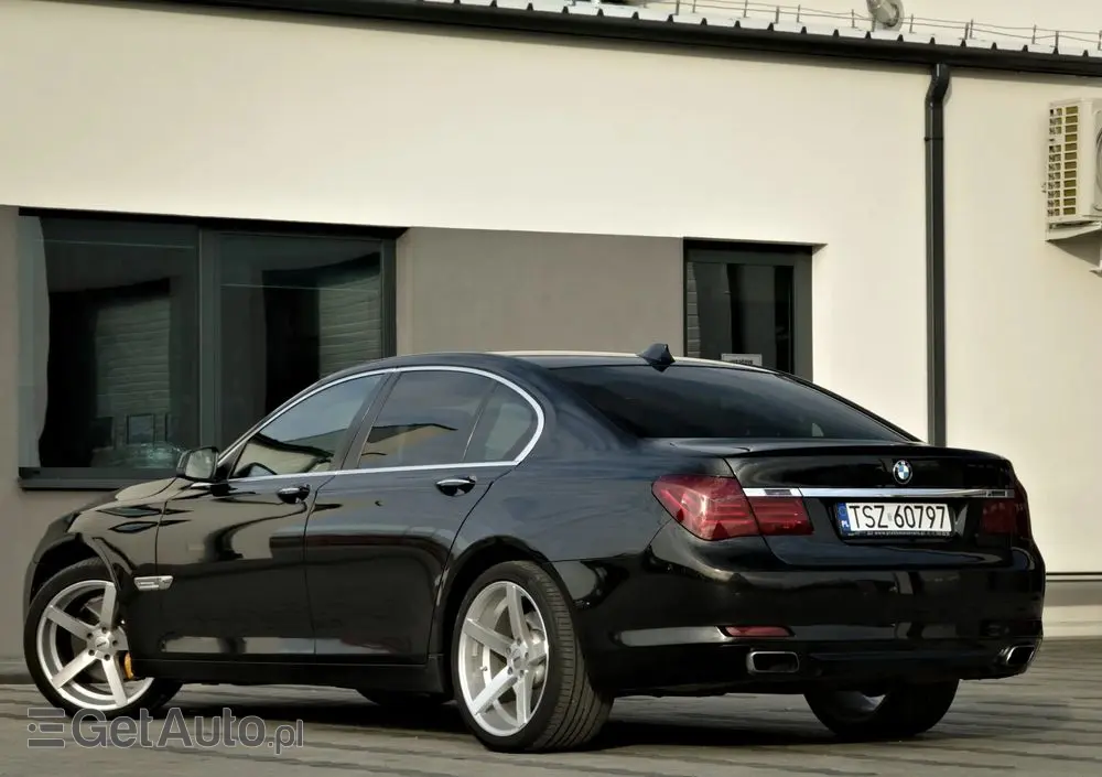 BMW Seria 7 740d