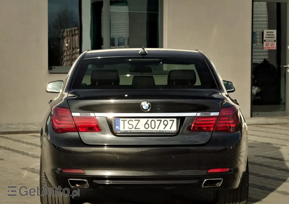 BMW Seria 7 740d