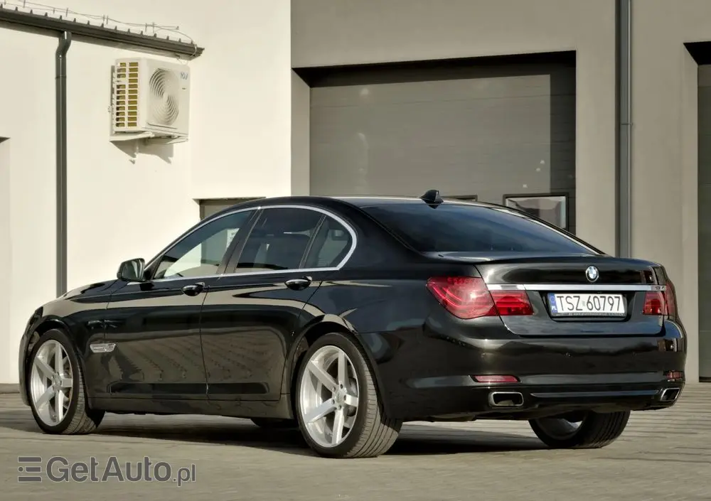 BMW Seria 7 740d