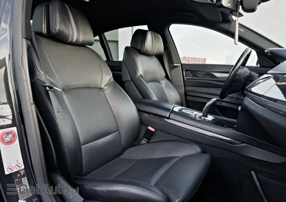 BMW Seria 7 740d