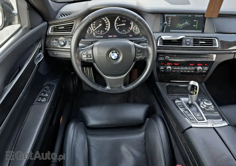 BMW Seria 7 740d