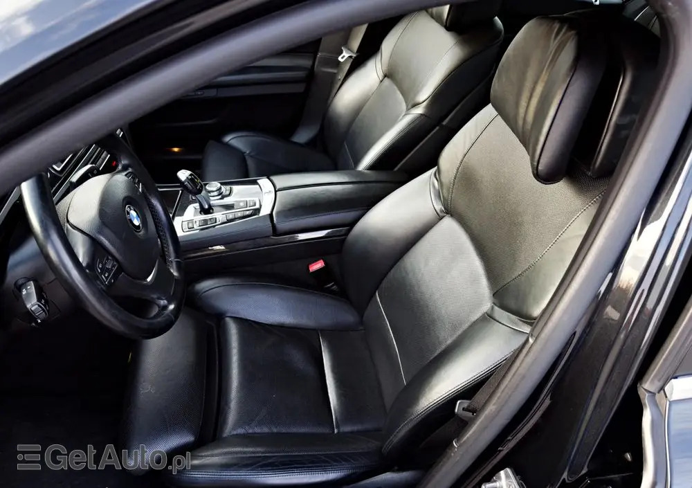 BMW Seria 7 740d