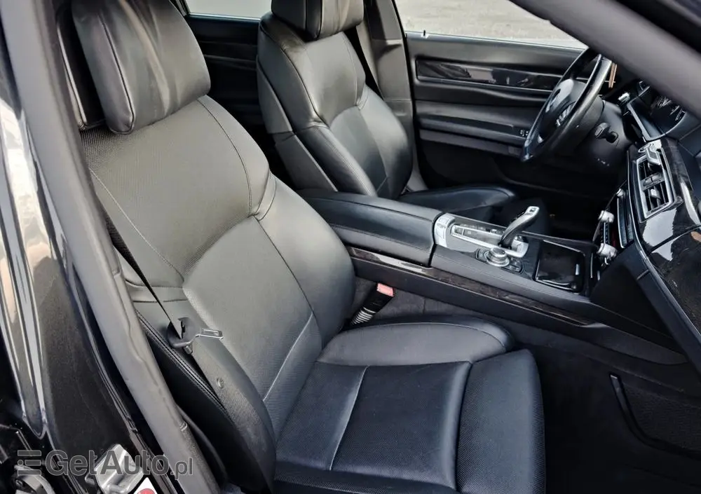 BMW Seria 7 740d