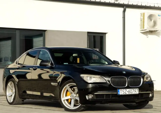 BMW Seria 7 740d