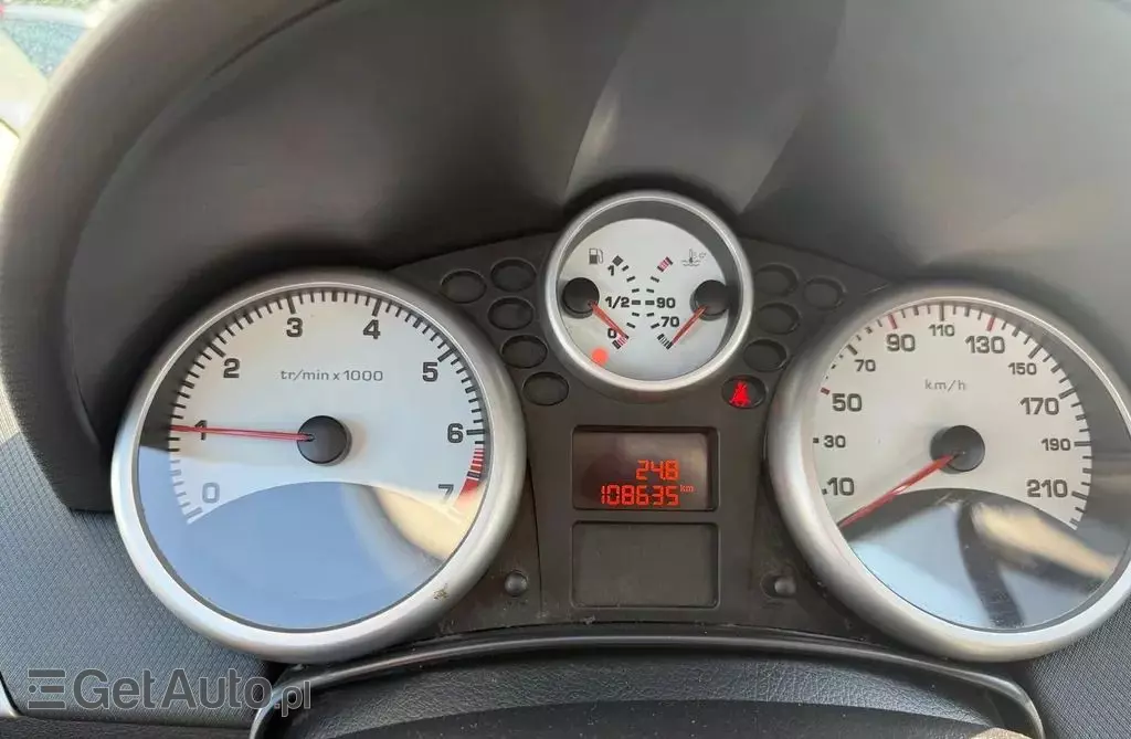 PEUGEOT 207 