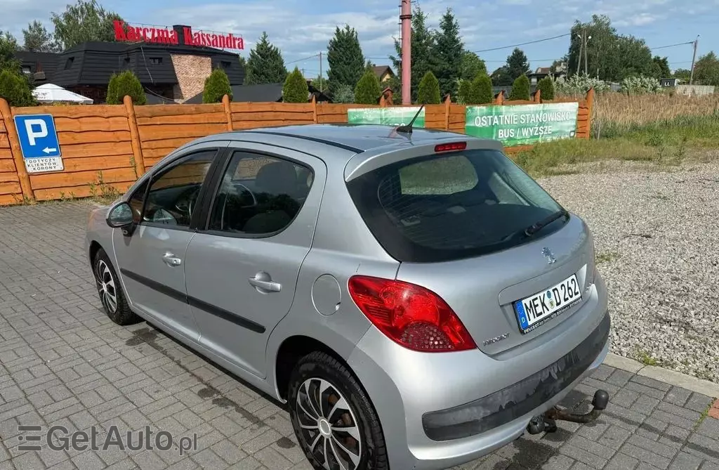 PEUGEOT 207 