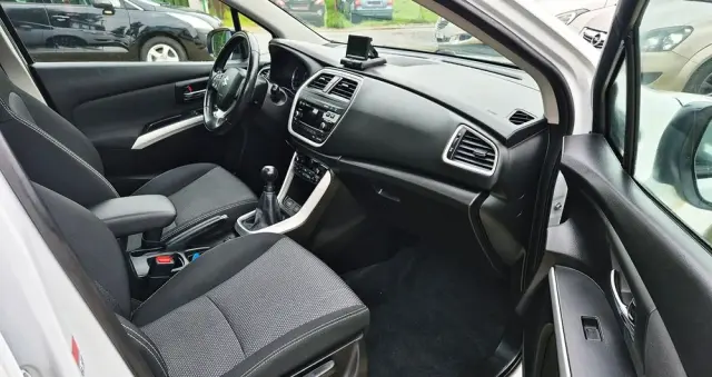 SUZUKI SX4 S-Cross 1.6 VVT 4x2 limited+