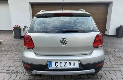 VOLKSWAGEN Polo Cross 