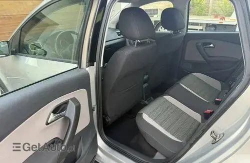VOLKSWAGEN Polo Cross 