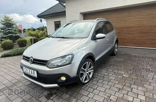 VOLKSWAGEN Polo Cross 