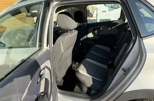 VOLKSWAGEN Polo Cross 