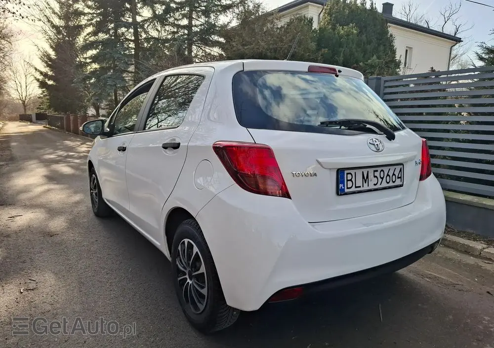 TOYOTA Yaris 