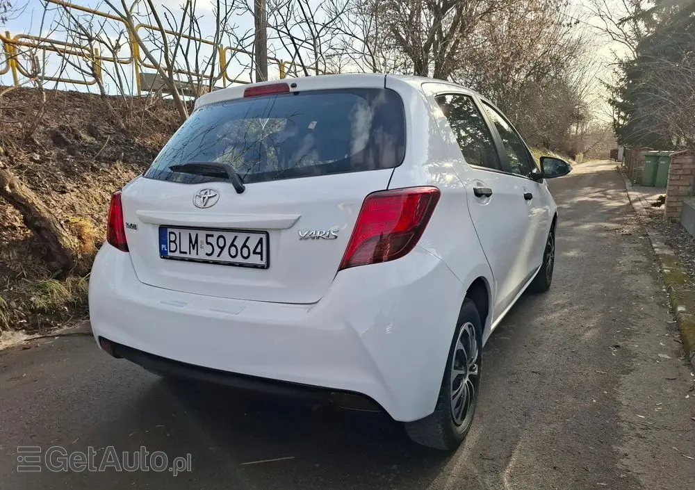 TOYOTA Yaris 