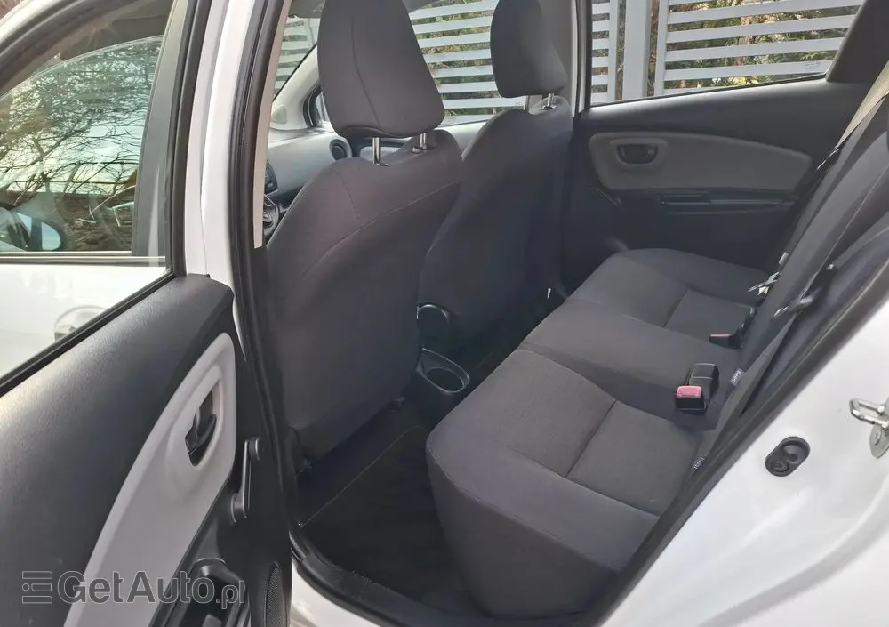 TOYOTA Yaris 