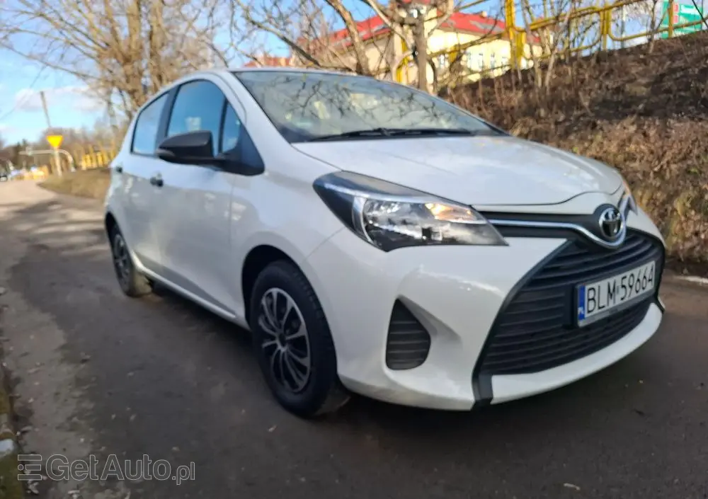 TOYOTA Yaris 