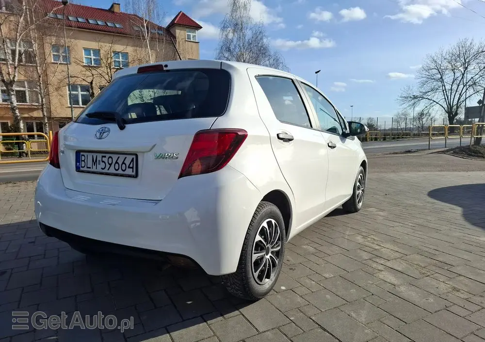 TOYOTA Yaris 