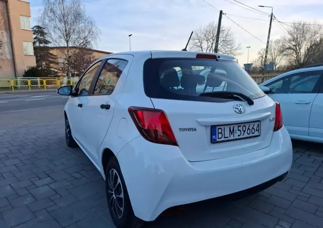TOYOTA Yaris 