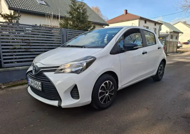 TOYOTA Yaris 