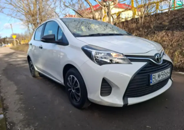 TOYOTA Yaris 