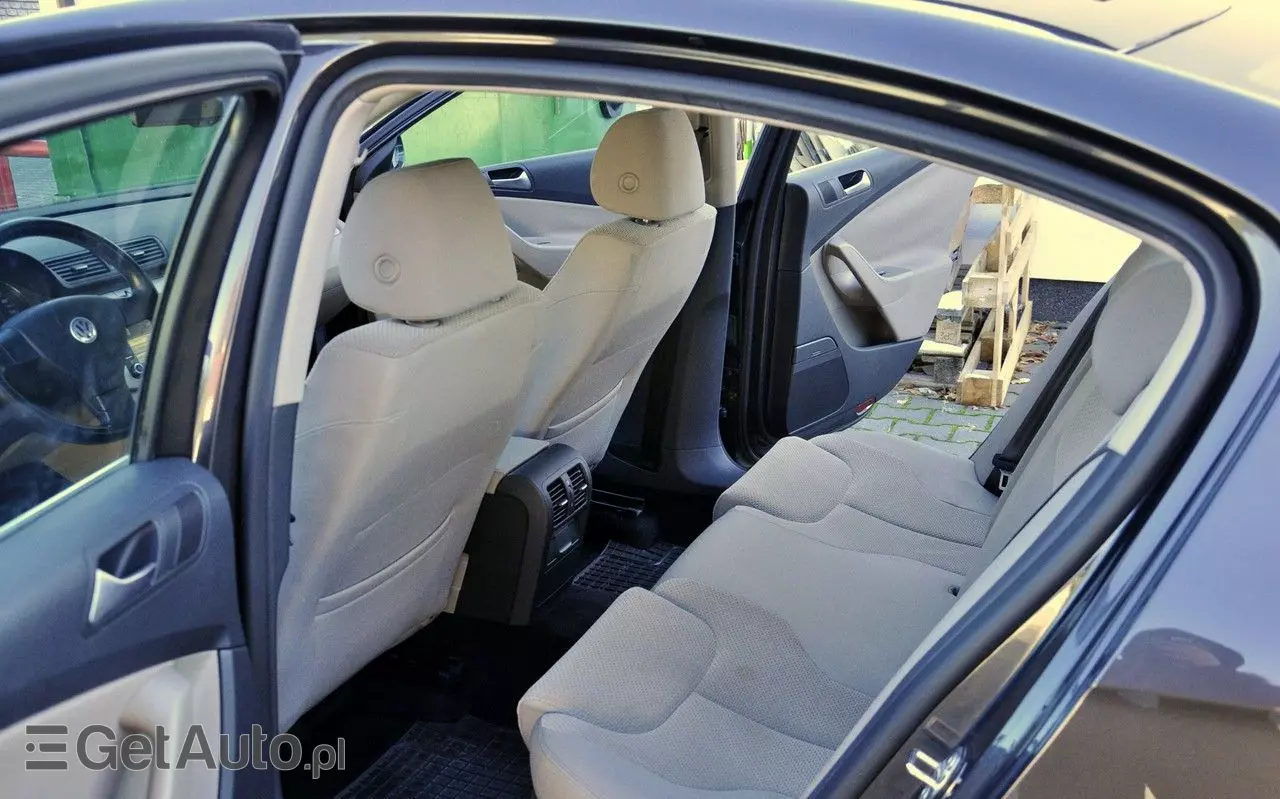 VOLKSWAGEN Passat 1.9 TDI Comfortline