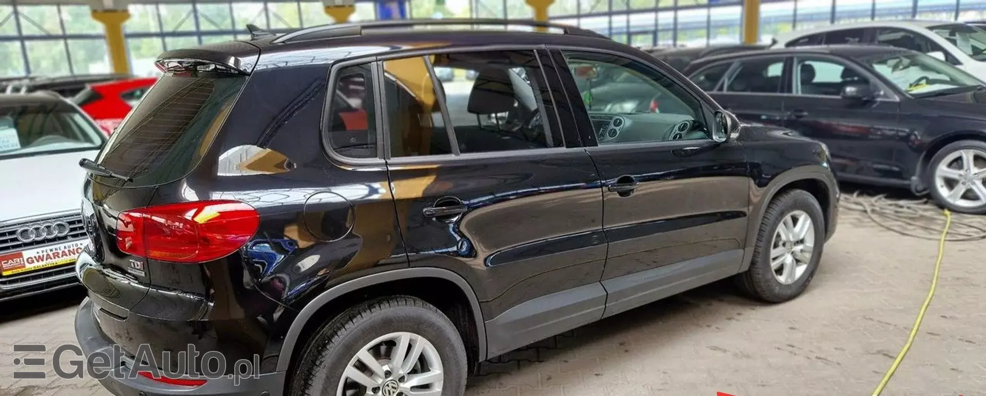 VOLKSWAGEN Tiguan 