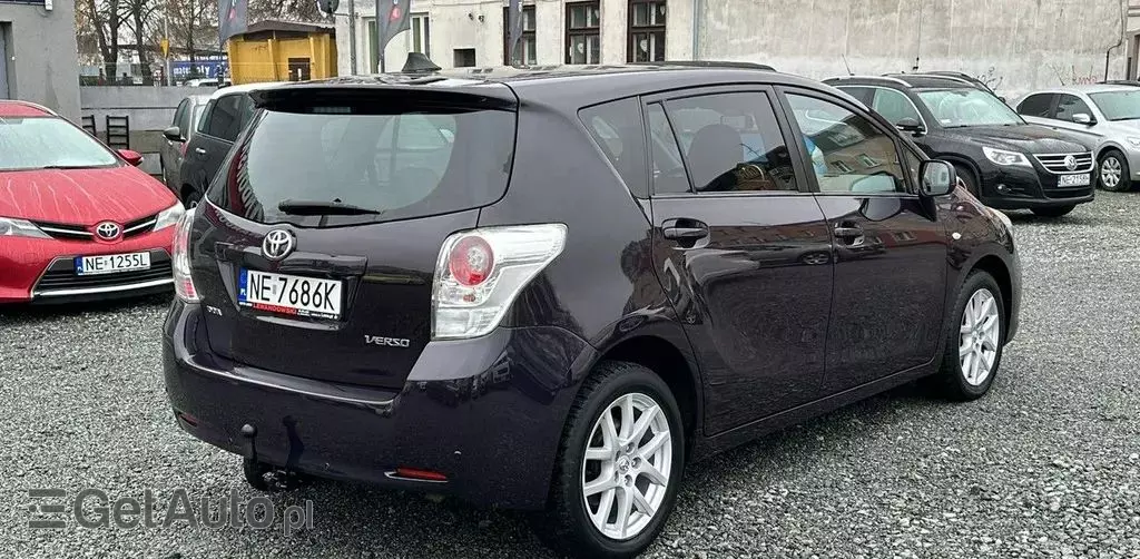 TOYOTA Verso 