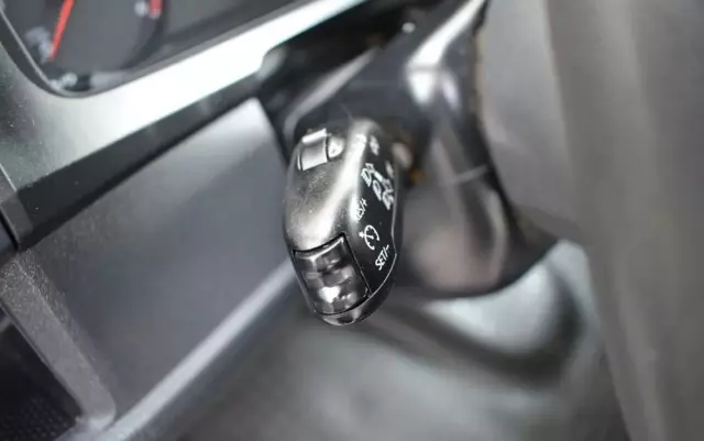 VOLKSWAGEN TRANSPORTER T6 DOKA 