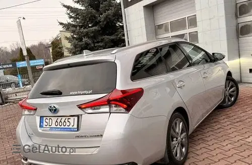 TOYOTA Auris 