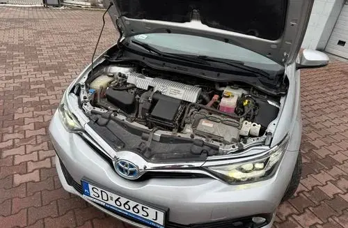 TOYOTA Auris 
