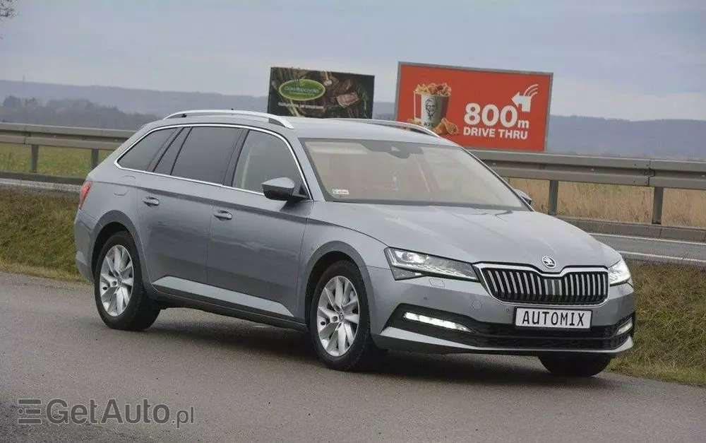 SKODA Superb 
