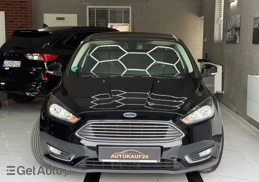 FORD Focus 1.0 EcoBoost Titanium