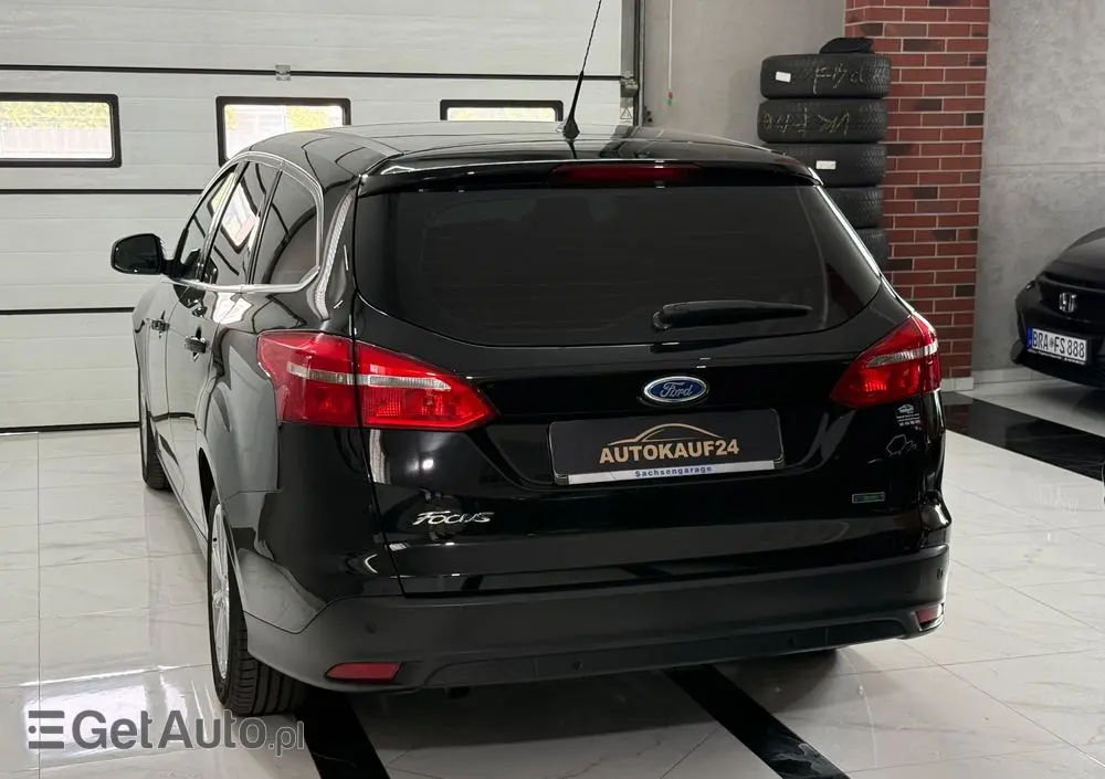 FORD Focus 1.0 EcoBoost Titanium