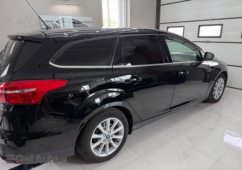 FORD Focus 1.0 EcoBoost Titanium