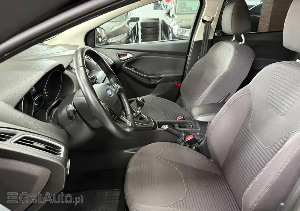 FORD Focus 1.0 EcoBoost Titanium