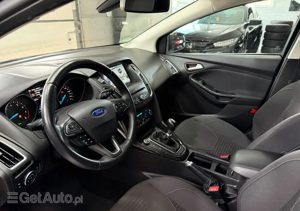 FORD Focus 1.0 EcoBoost Titanium