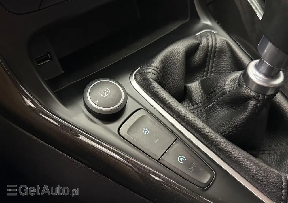 FORD Focus 1.0 EcoBoost Titanium
