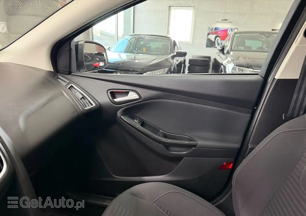 FORD Focus 1.0 EcoBoost Titanium